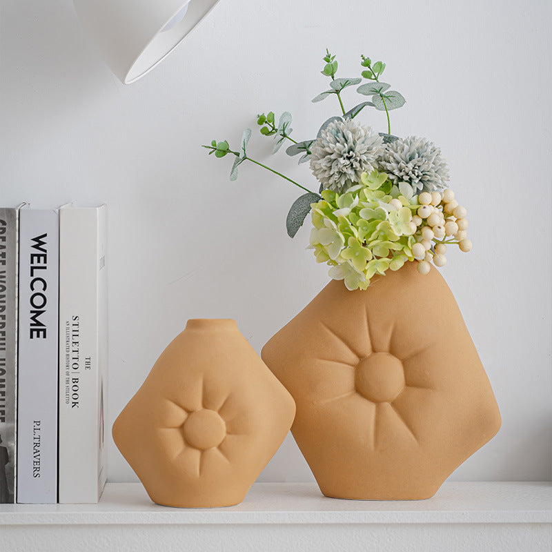 Holding Pillow Vase Ceramic Ornament Vase Ceramic Premium Sense Crafts Home Decoration Factory Direct Sale