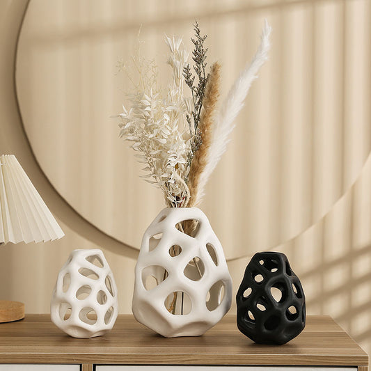 Modern Minimalist Ceramic Geometric Hollow Minimalist Creative Decoration Fashion Home Sample Room Soft Decorations Ornament