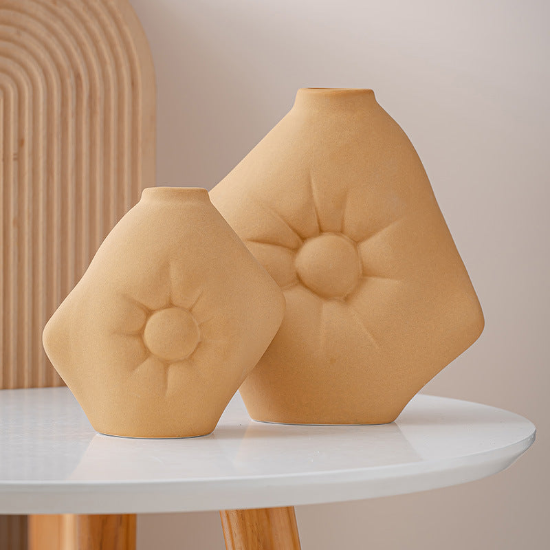 Holding Pillow Vase Ceramic Ornament Vase Ceramic Premium Sense Crafts Home Decoration Factory Direct Sale