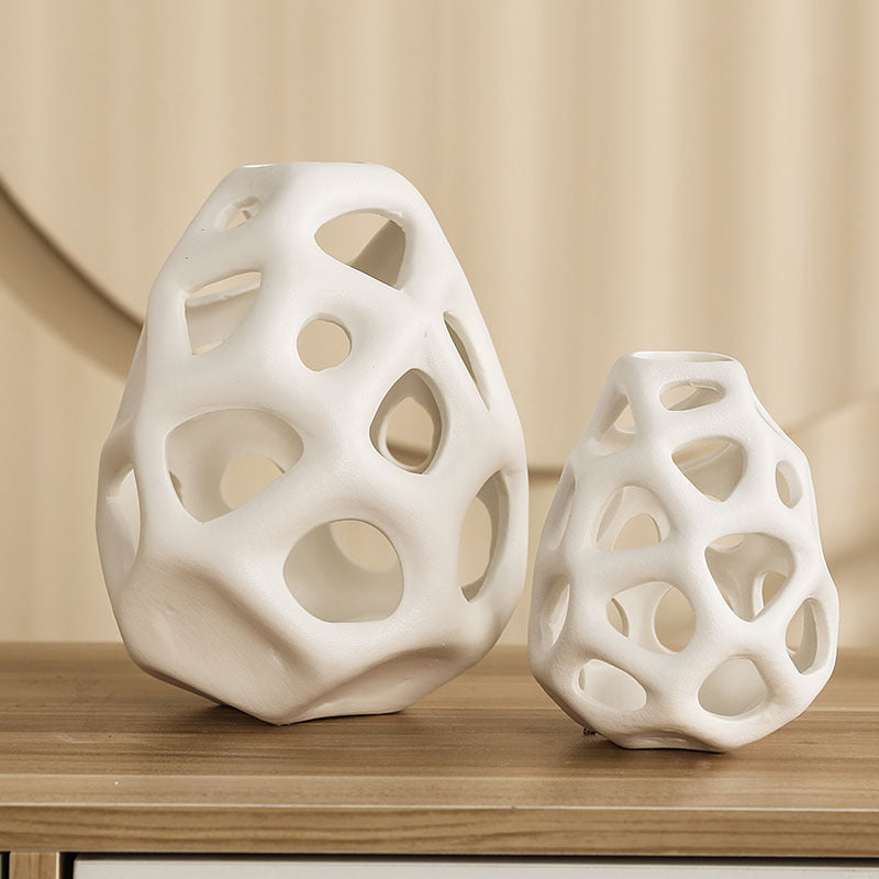 Modern Minimalist Ceramic Geometric Hollow Minimalist Creative Decoration Fashion Home Sample Room Soft Decorations Ornament