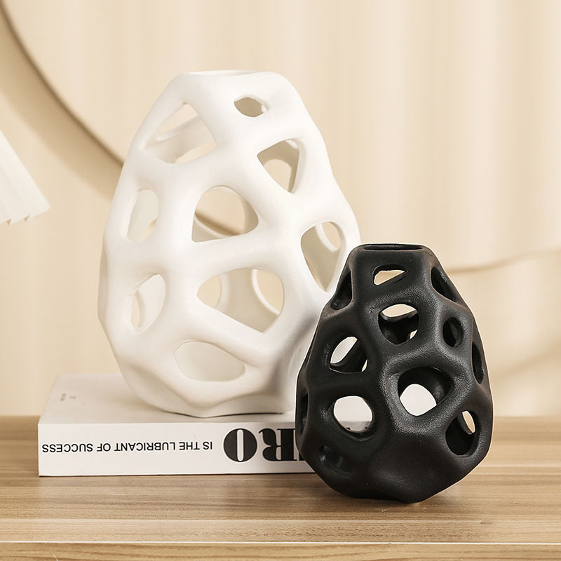 Modern Minimalist Ceramic Geometric Hollow Minimalist Creative Decoration Fashion Home Sample Room Soft Decorations Ornament
