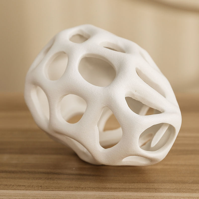 Modern Minimalist Ceramic Geometric Hollow Minimalist Creative Decoration Fashion Home Sample Room Soft Decorations Ornament