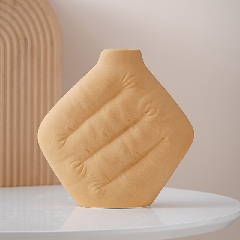 Holding Pillow Vase Ceramic Ornament Vase Ceramic Premium Sense Crafts Home Decoration Factory Direct Sale