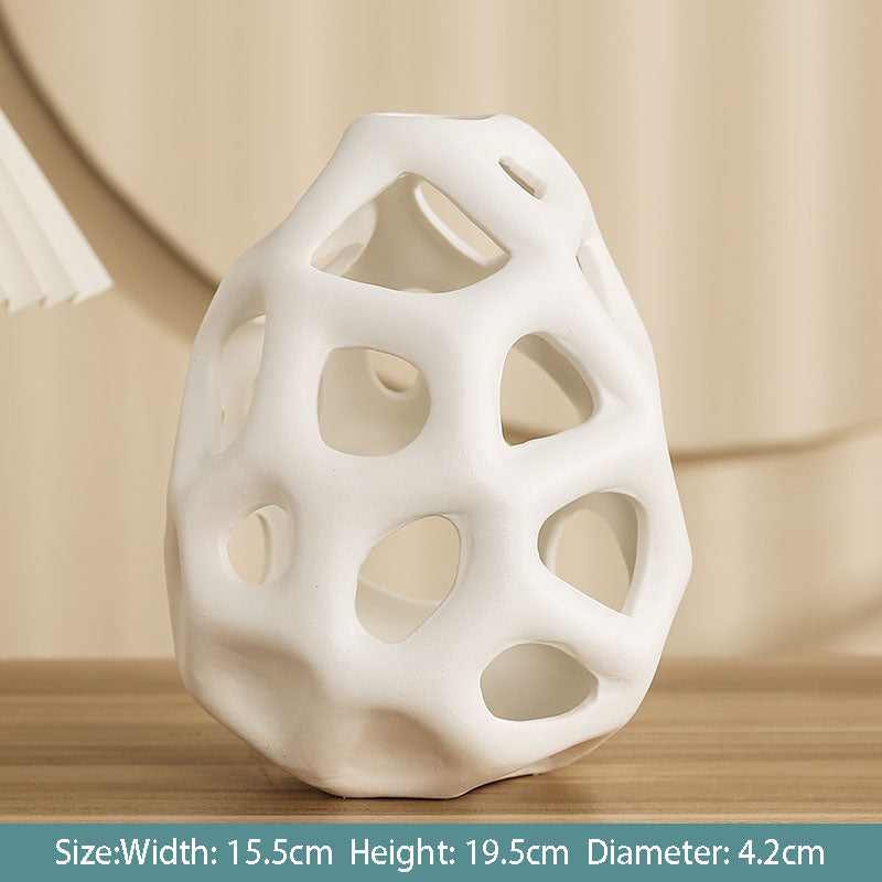Modern Minimalist Ceramic Geometric Hollow Minimalist Creative Decoration Fashion Home Sample Room Soft Decorations Ornament