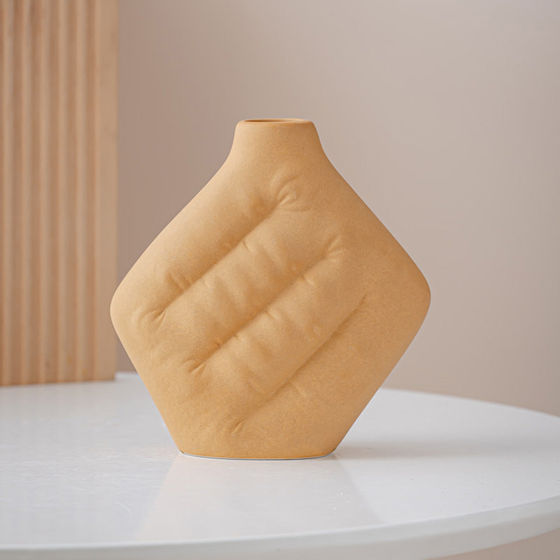 Holding Pillow Vase Ceramic Ornament Vase Ceramic Premium Sense Crafts Home Decoration Factory Direct Sale